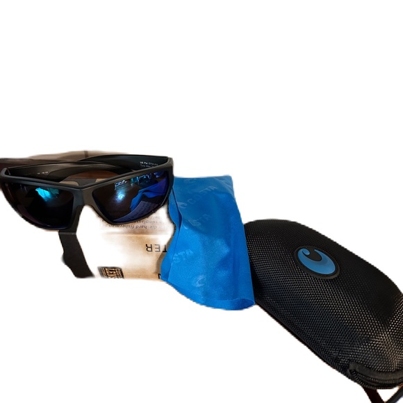 Costa 100 percent polarized and provide 100 percent iv a/b/c protection. 580p - Picture 3 of 12